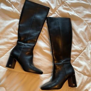 Tory Burch Black Boots Size 5 classic Round Toe Heeled Logo